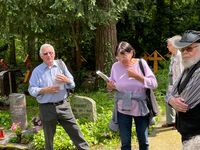 F&uuml;hrung Waldfriedhof 13052023 Foto AH IMG_6001